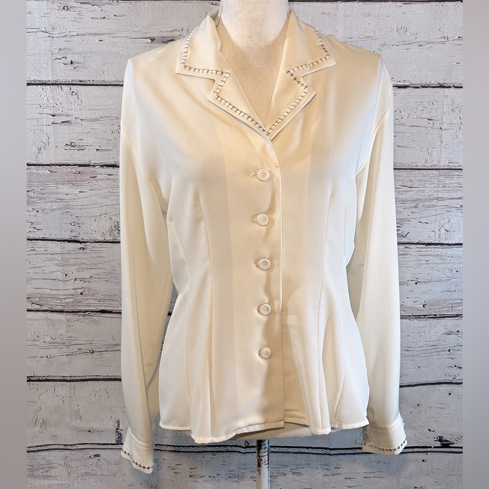 FIJI SPORT Vintage Button Down Blouse w Embroidered Trim Cream-6